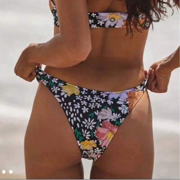 NEW Set! Rhythm x Free People Rio Fields Knot Front Bikini, size M - Picture 4 of 14